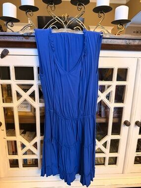 Sleeveless Blue V-Neck Tiered Summer Dress